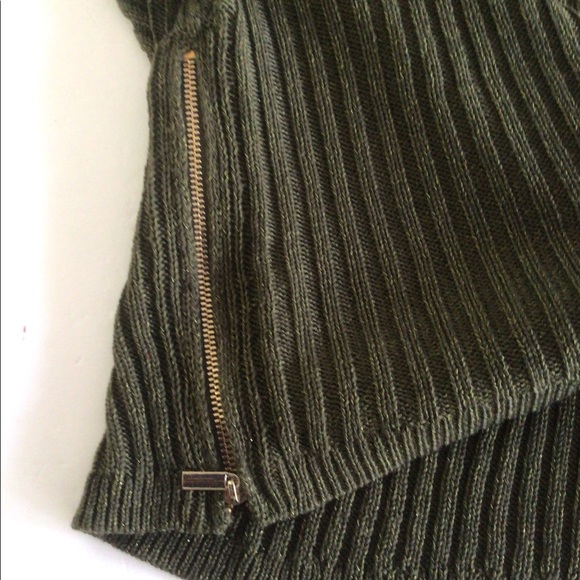 NEW YORK & COMPANY GREEN METALLIC SIDE ZIP SWEATER MEDIUM NWT - Picture 8 of 14